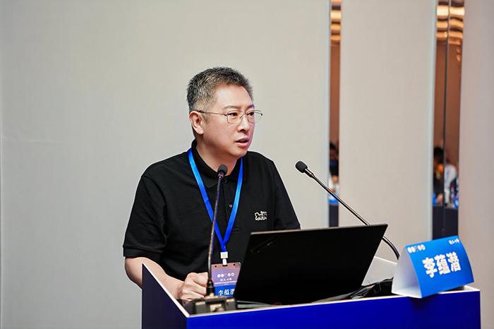 李.jpg